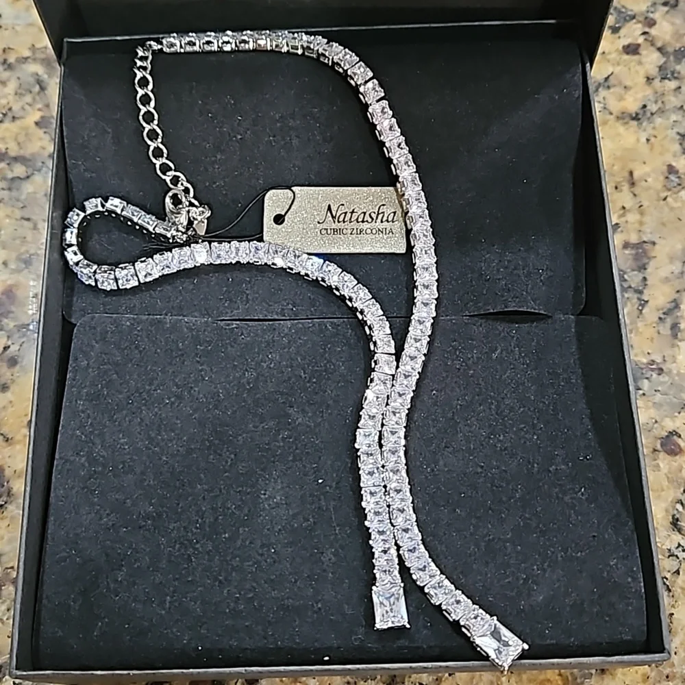 Natasha Couture nwt comes